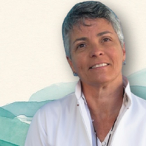 Dra. Angela Brunet, maestrina do Instituto Archeus