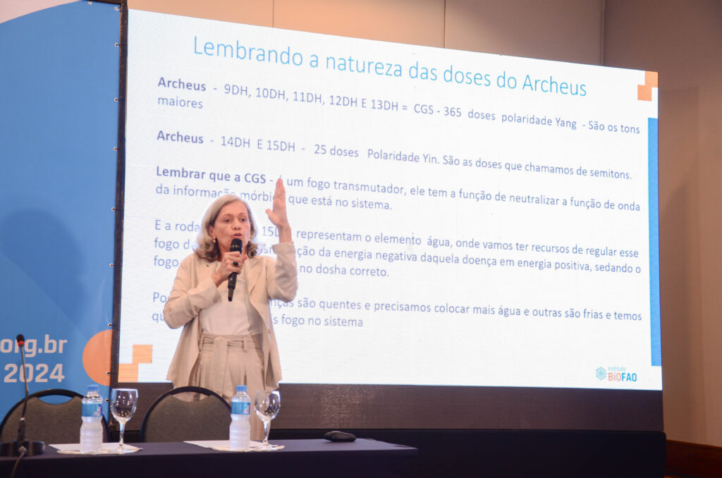 Dra. Míria de Amorim em aula na Jornada Integrativa BioFAO 2024